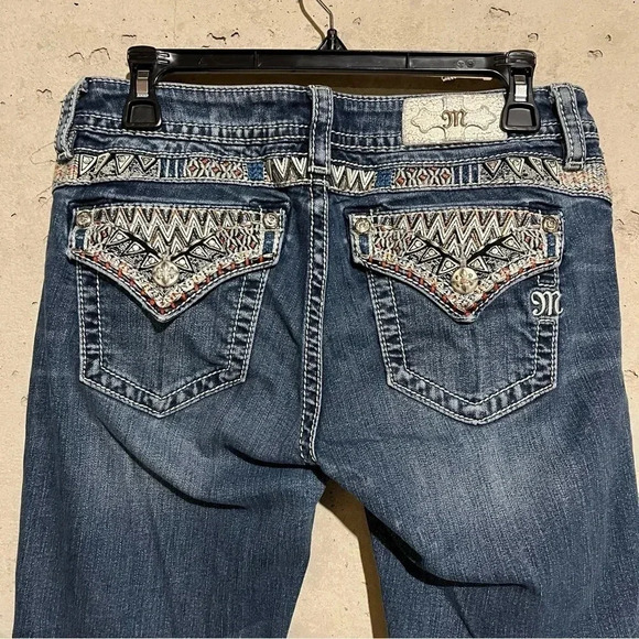 Miss Me Women’s Jeans Size 30 Denim Signature Boot Embroidered Back Pockets Flap - Picture 1 of 13